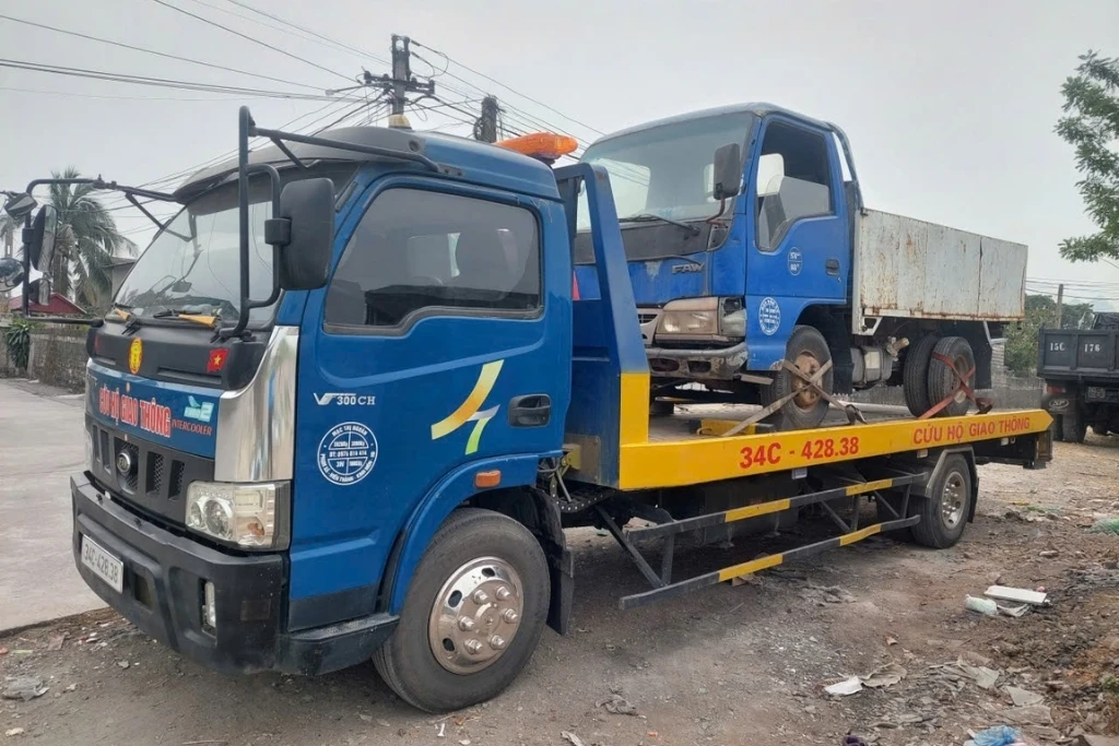 Cứu hộ cẩu kéo xe ô tô Hải Phòng khi xe gặp sự cố.